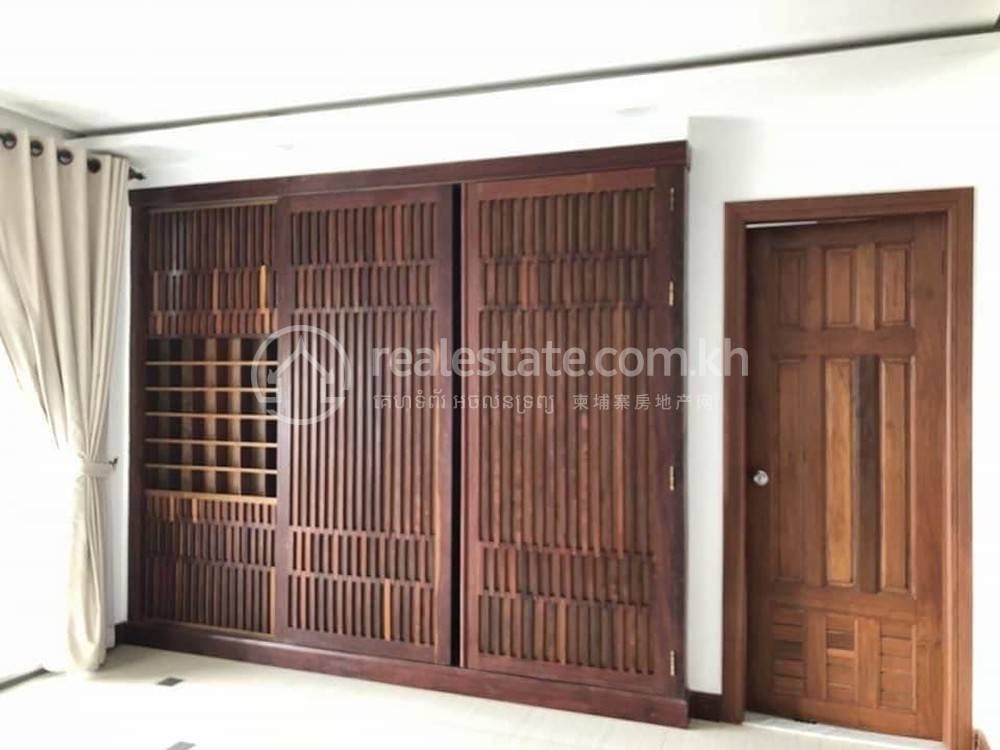 Апартаменты с Обслуживанием Для Аренды in Chamkarmon $550