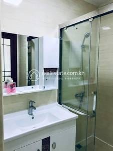 Апартаменты с Обслуживанием Для Аренды in Chamkarmon $1,200
