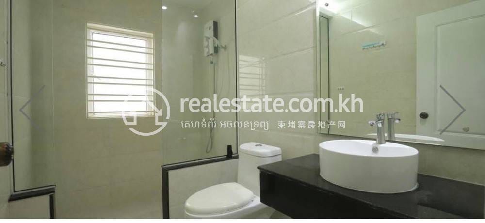 Twin Villa For Rent in Tuek Thla, Sen Sok, Phnom Penh