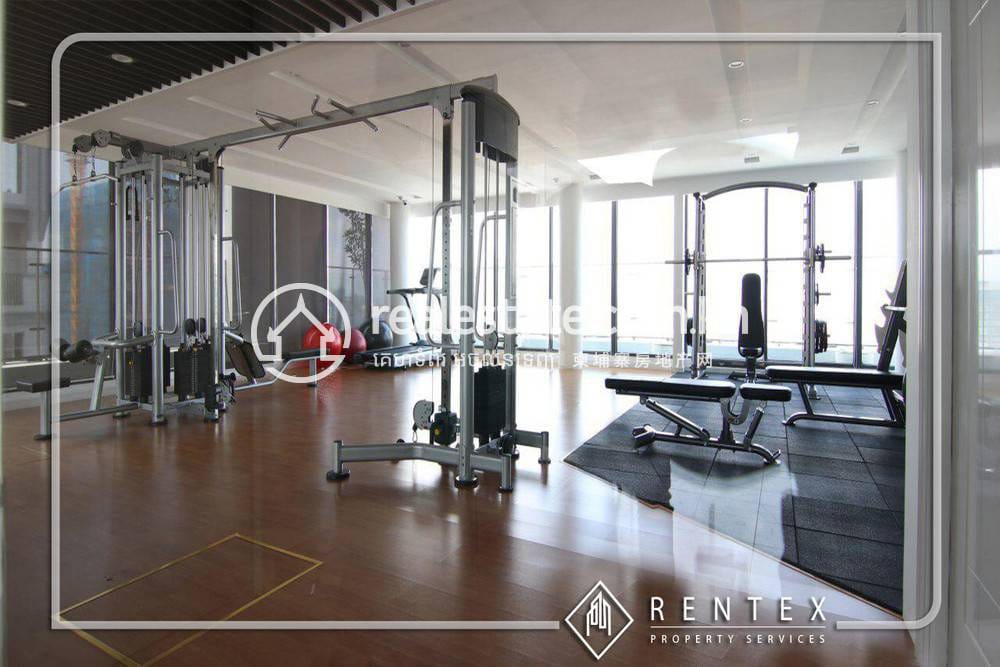 Apartment For Rent with 1 Parking Space
