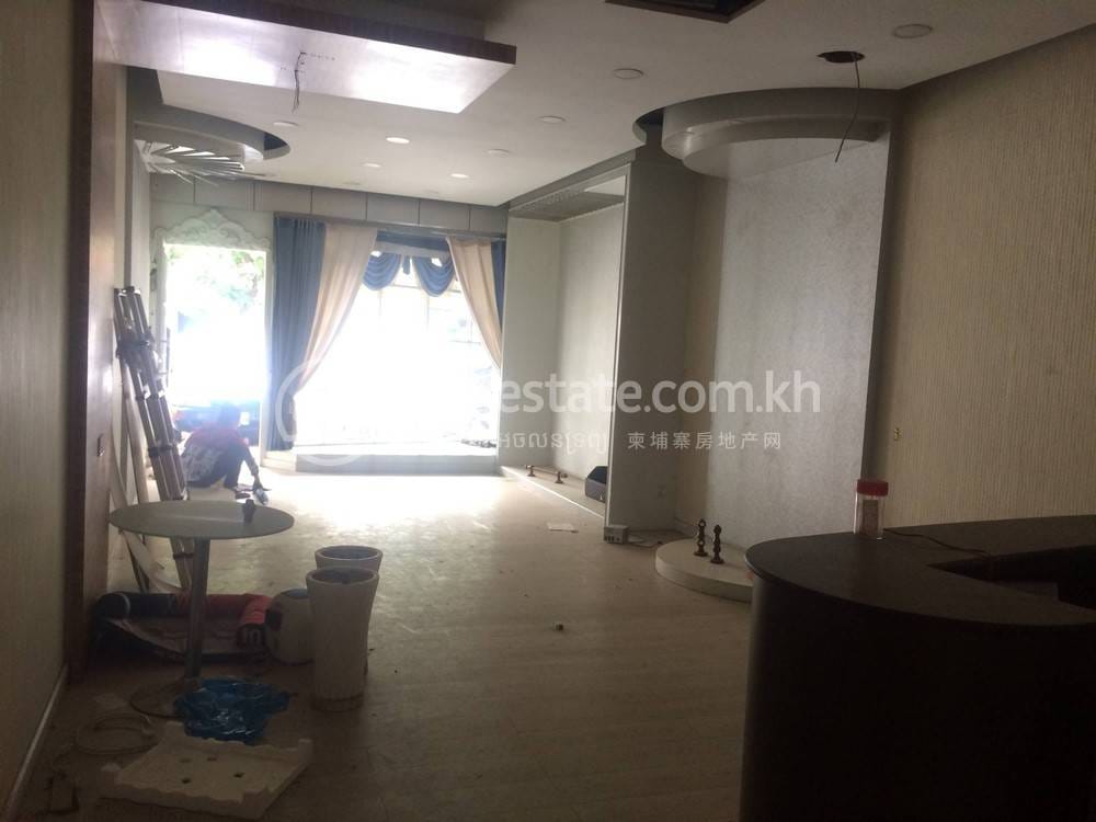 Toul Kork店屋出租，价格$2,400