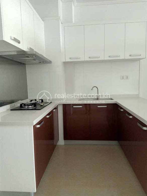 Studio For Rent in 7 Makara $480