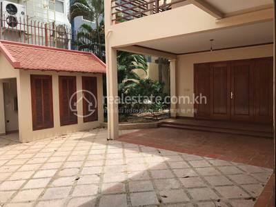 Vila K pronájmu in Phsar Depou I, Toul Kork, Phnom Penh