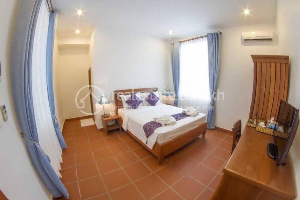 Apartment For Rent with 7 Parking Space