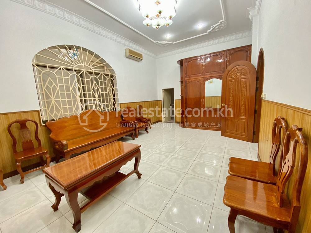 วิลล่า สำหรับเช่า ใน Daun Penh $13,000