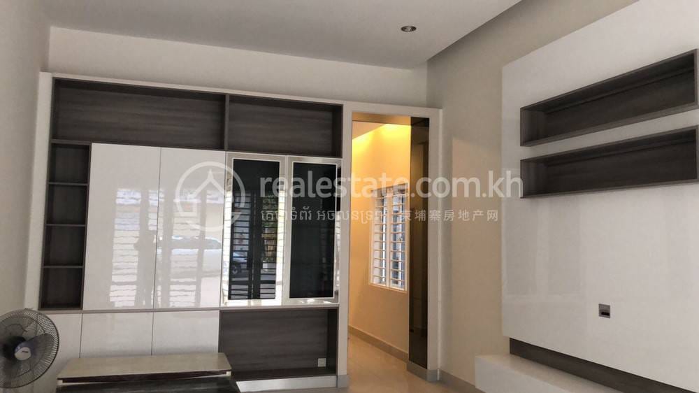 Shophouse K pronájmu in Nirouth, Chbar Ampov, Phnom Penh