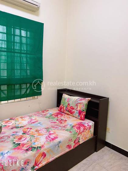 Chamkarmon别墅出租，价格$3,800