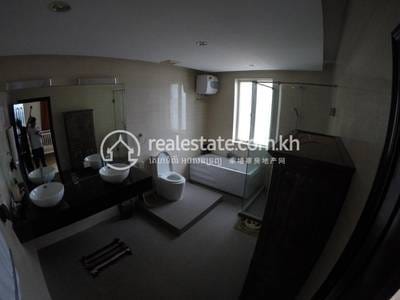 Mieszkanie Na wynajem o powierzchni mieszkalnej 135 m² w Chamkarmon