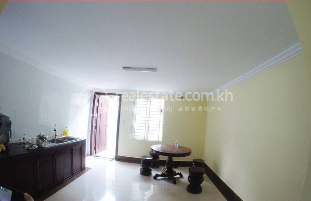 Chroy Changvar Shophouse For Rent in Chroy Changvar