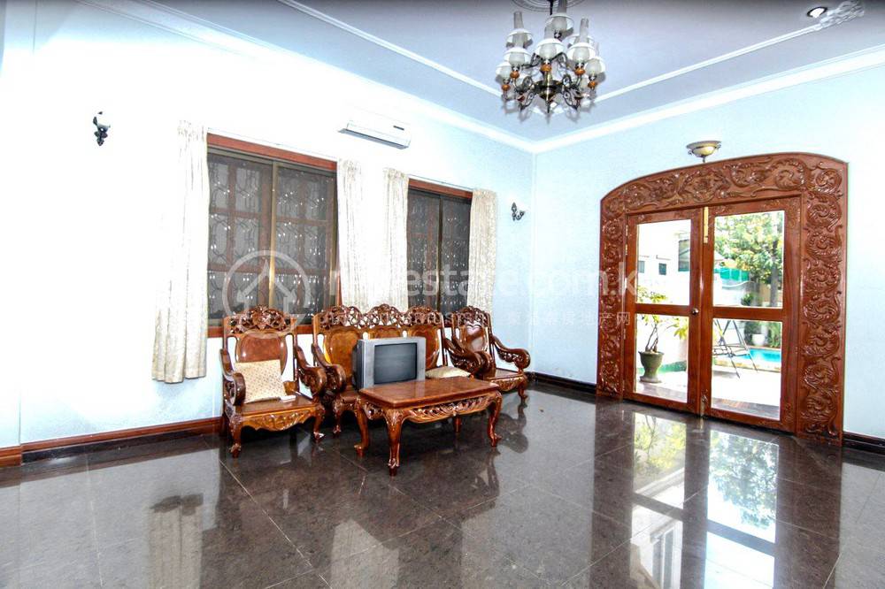 Vila K pronájmu in Chbar Ampov $3,800