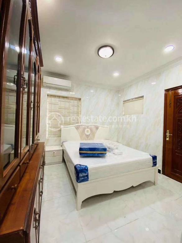 Chamkarmon别墅出租，价格$3,800