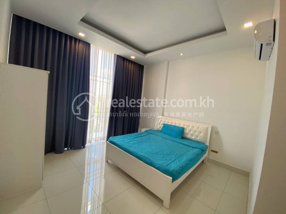 Shophouse K pronájmu in Sen Sok $1,300