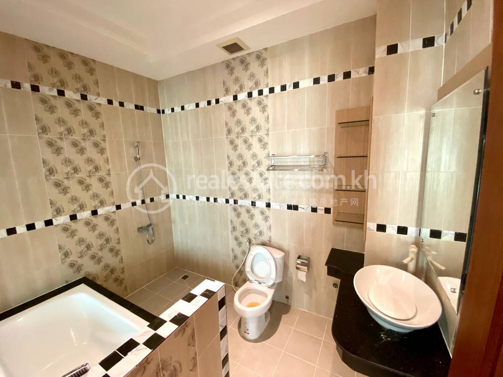 Apartment For Rent in Chamkarmon $1,200