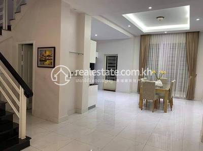 Villa À louer à Sen Sok $2,000