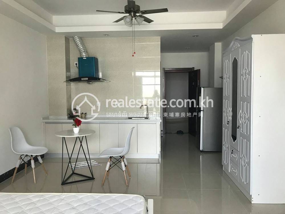 Condo À louer à Chamkarmon $500