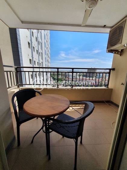 Apartment For Rent in Chamkarmon $1,800