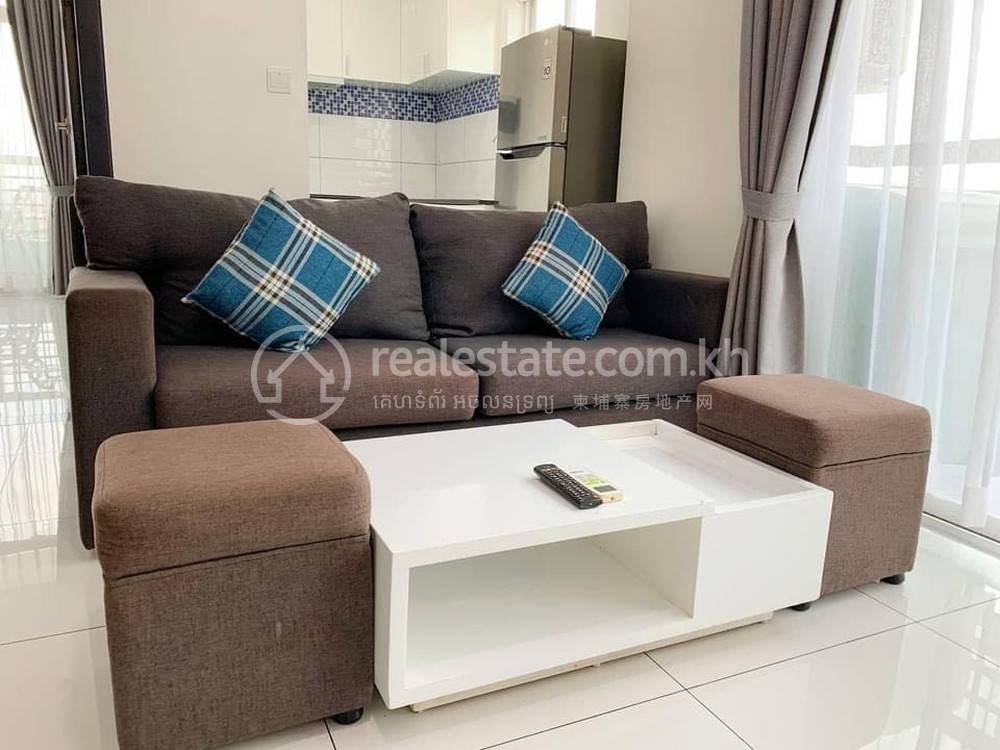 Апартаменты с Обслуживанием Для Аренды in Chamkarmon $750