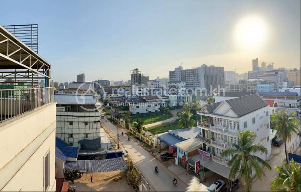 Building For Rent with 15 Parking Space