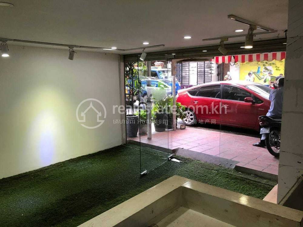BKK 1 Shophouse For Rent in BKK 1