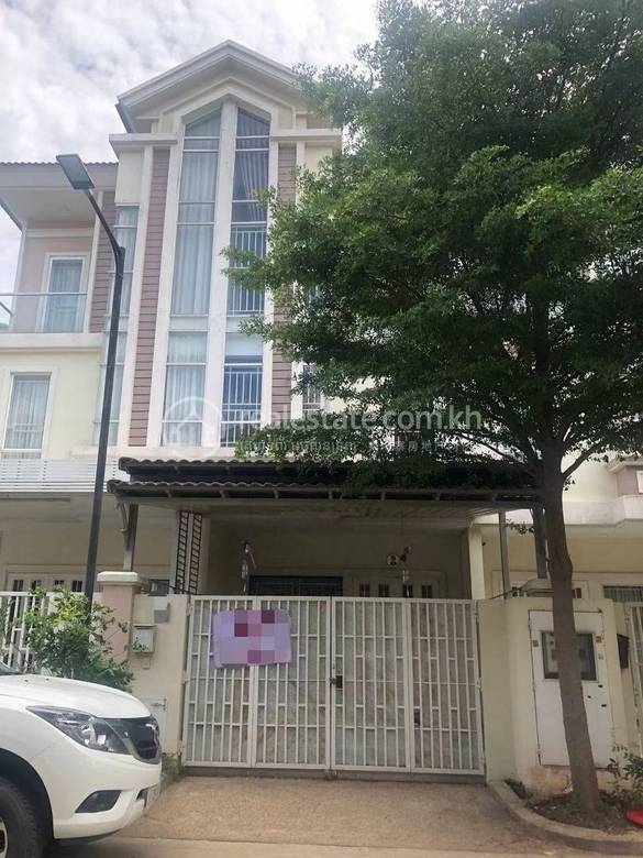 Twin Villa For Rent with 2 Parking Space