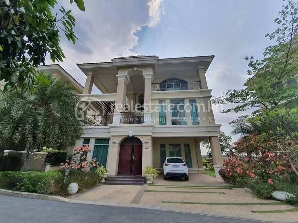 Villa À louer à Russey Keo $5,000