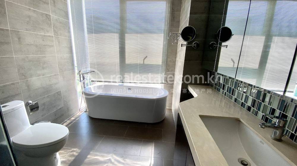 Апартаменты с Обслуживанием Для Аренды in Chamkarmon $4,200