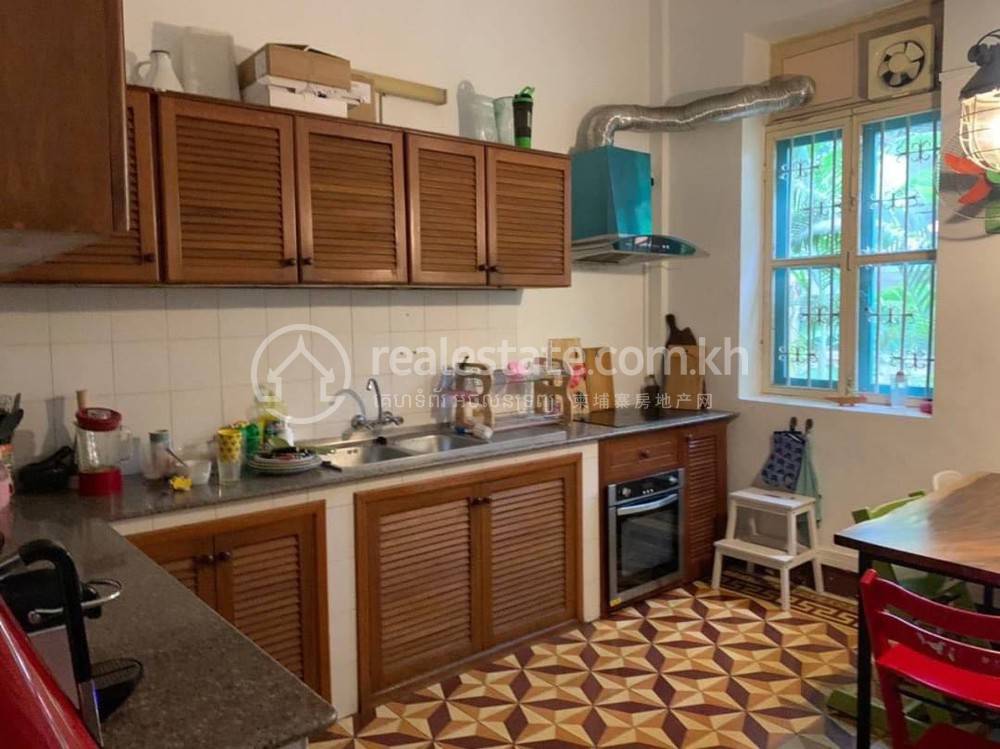 Villa For Rent with 3 Parking Space