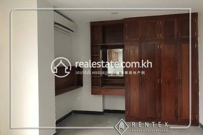 Apartment For Rent with 1 Parking Space