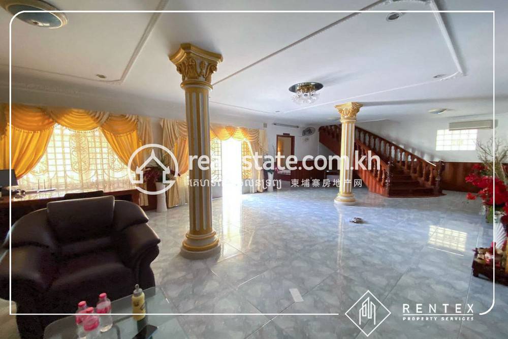 Вилла Для Аренды in Daun Penh $4,000