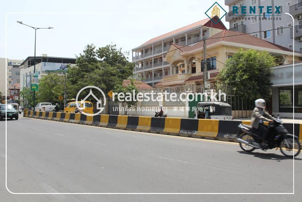 Shophouse For Rent in Boeung Kak 1, Toul Kork, Phnom Penh