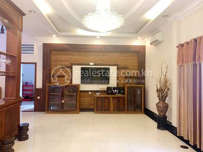    , Phsar Daeum Thkov, Chamkarmon, พนมเปญ
