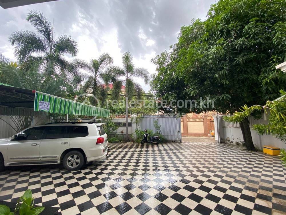 Chamkarmon Villa For Rent in Chamkarmon