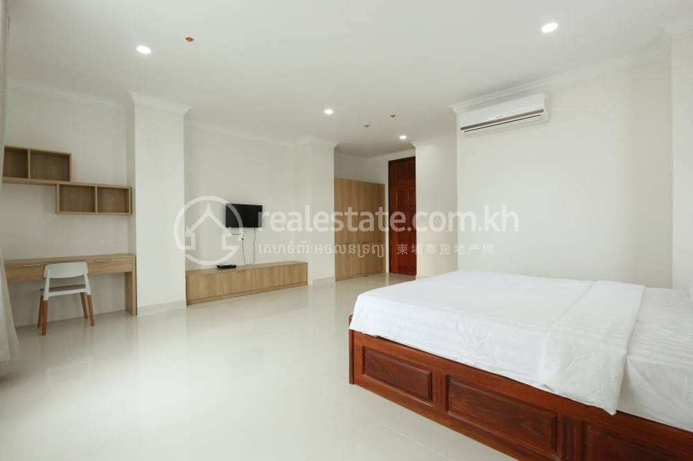 Chamkarmon Apartment For Rent in Chamkarmon