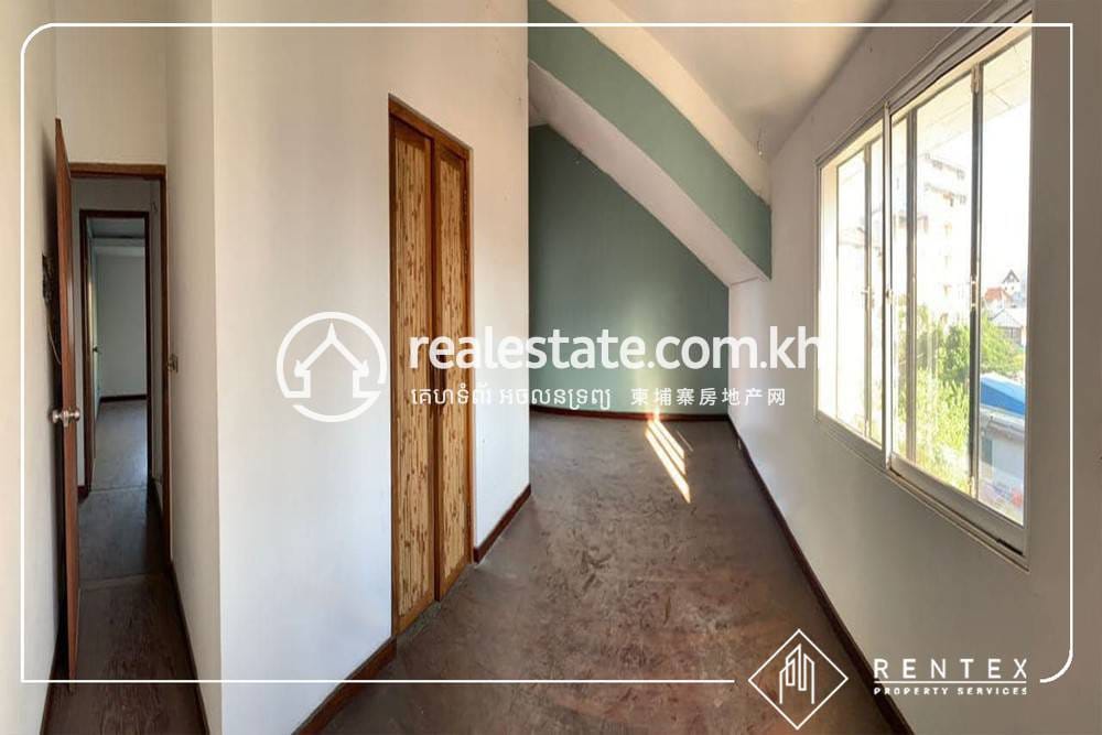 Vila For Sale & Rent in Daun Penh $6,300,000