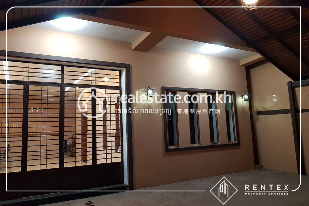 House and lot សំរាប់ជួល មានកន្លែងចតរថយន្ត 2