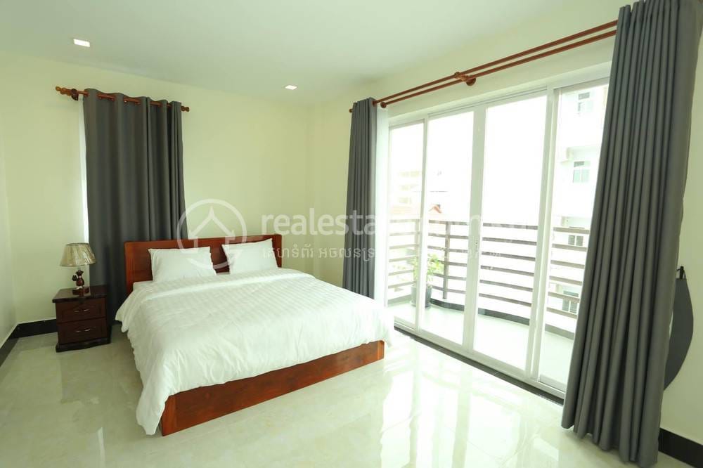 Serviced Apartment For Rent with 1 Parking Space