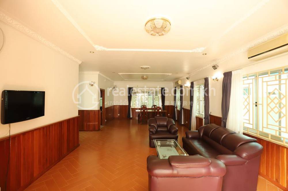 Vila K pronájmu in Chamkarmon, Phnom Penh