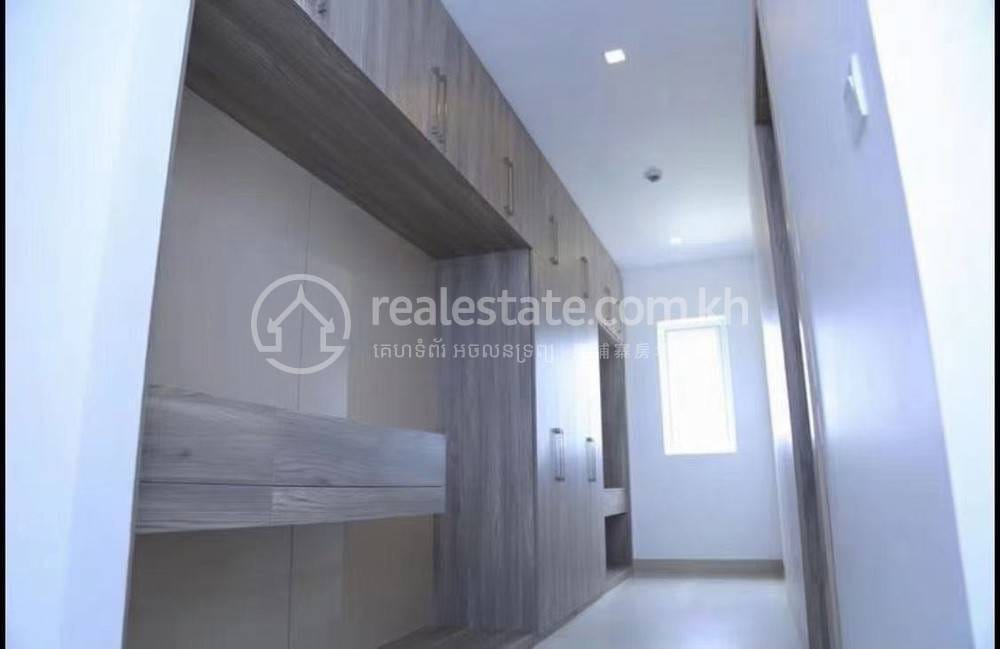 3 Bedrooms Апартаменты с Обслуживанием Для Аренды for $1,800
