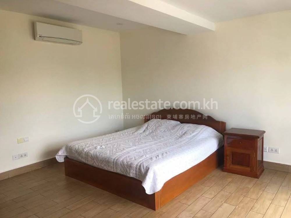 Chbar Ampov别墅出租，价格$3,000