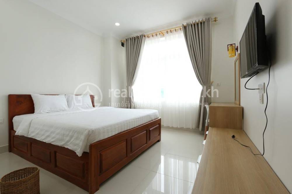 $1,850 Flat