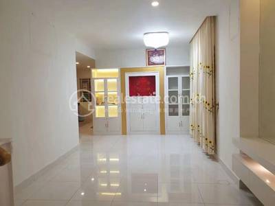 Nirouth, Chbar Ampov, พนมเปญ