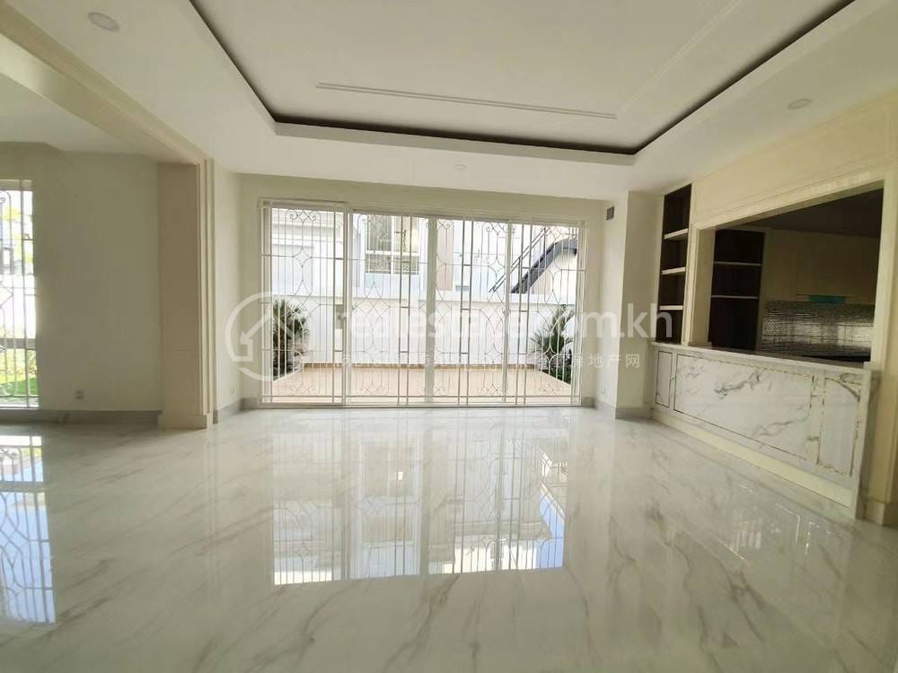 Vila K pronájmu in Chbar Ampov $4,500