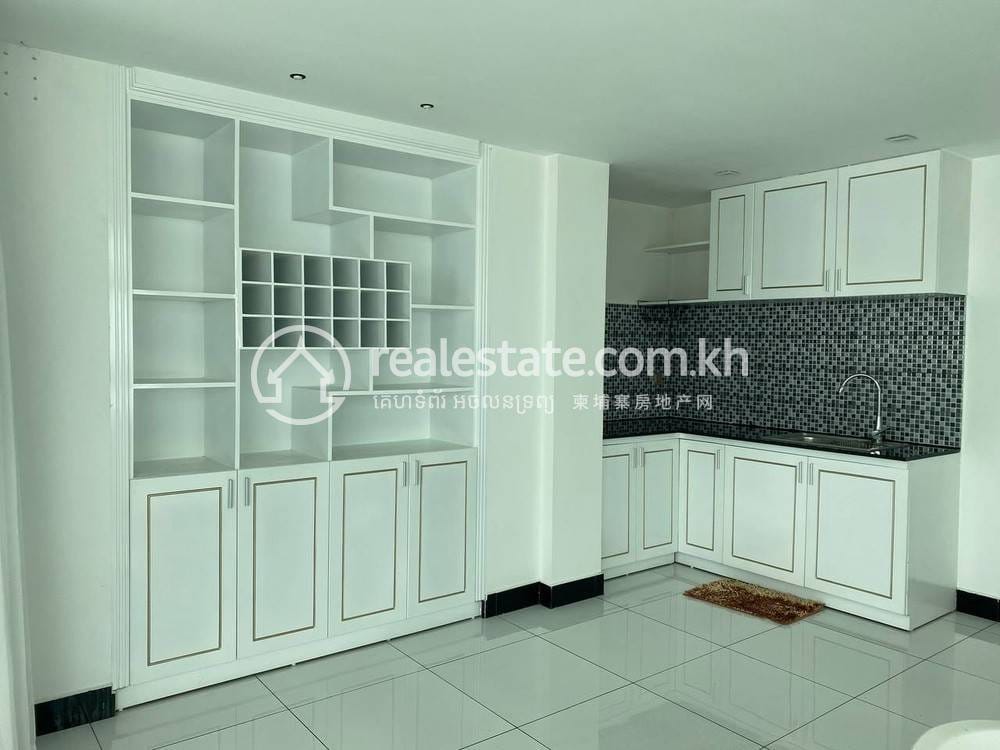 Апартаменты с Обслуживанием Для Аренды in Boeng Keng Kang $2,500