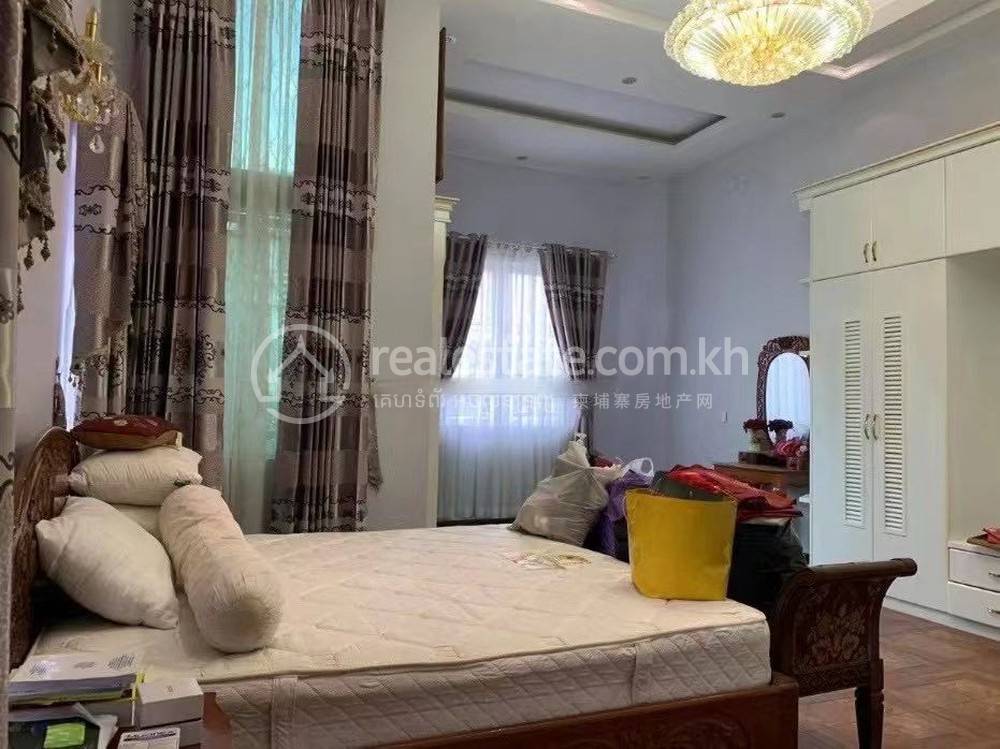 วิลล่า สำหรับเช่า ใน Chamkarmon $2,000