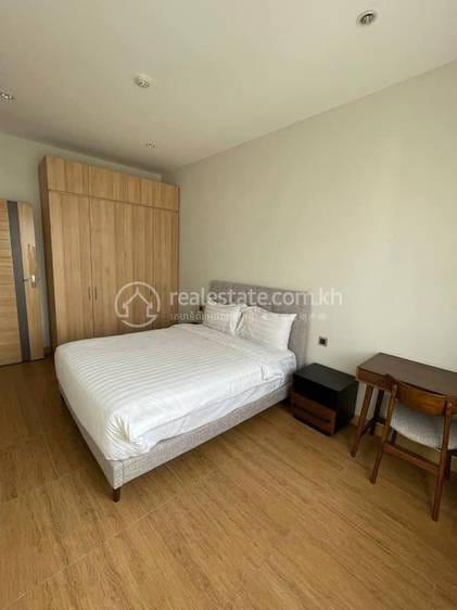 $750 Apartmán se službami