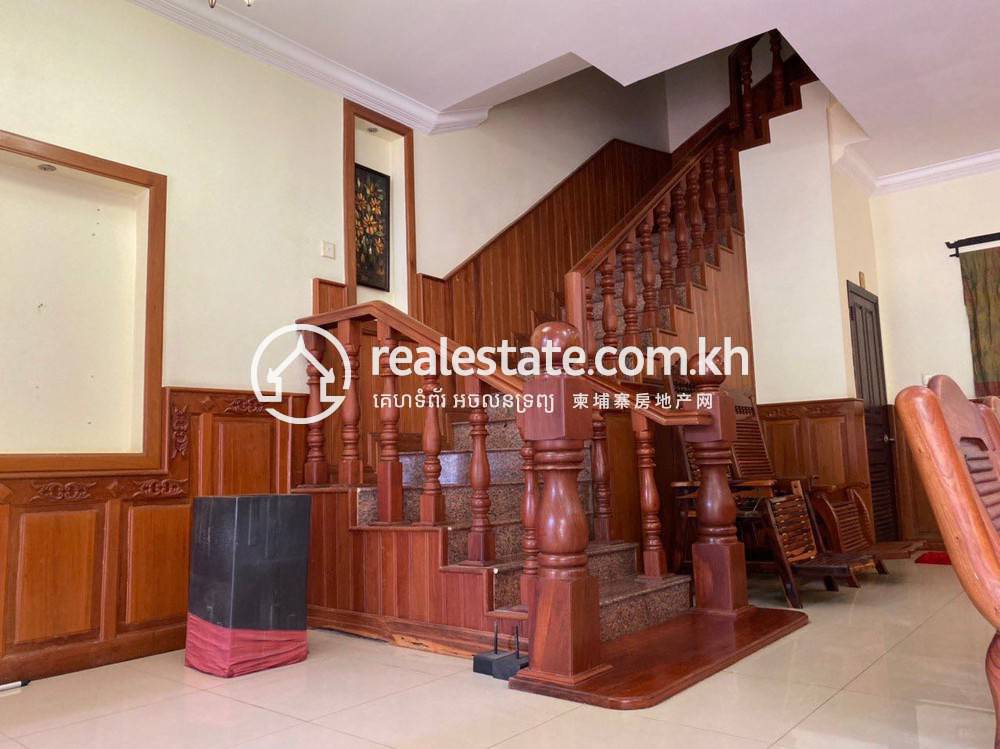 Dvojvila K pronájmu in Boeng Keng Kang $2,000