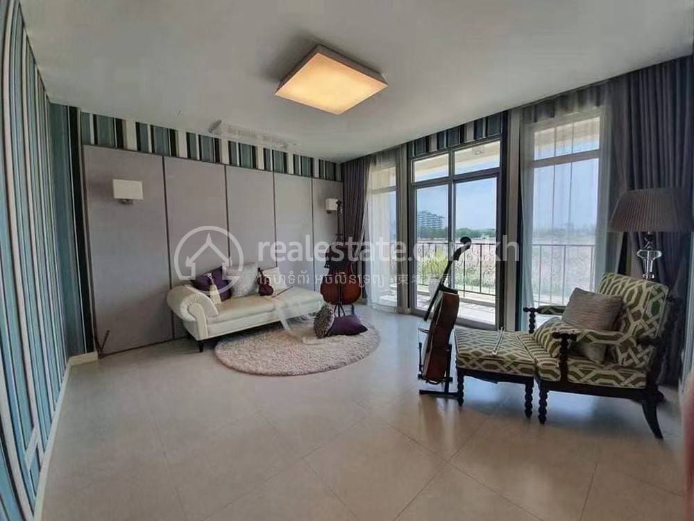 $5,000 Villa