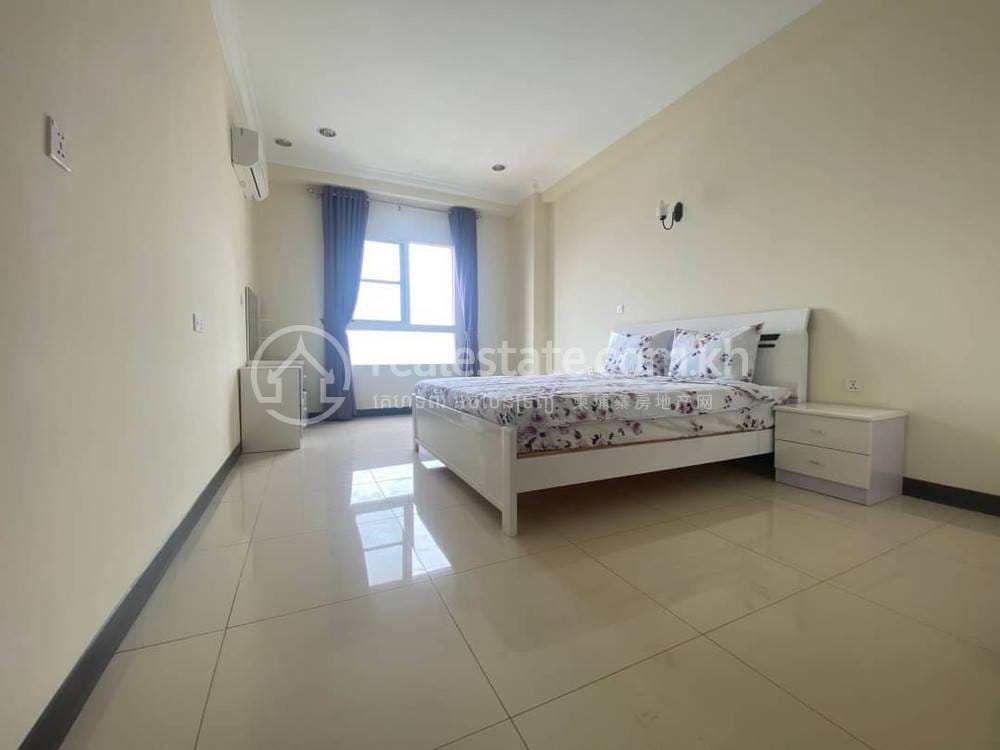 Condo Na wynajem o powierzchni mieszkalnej 65 m² w Chroy Changvar