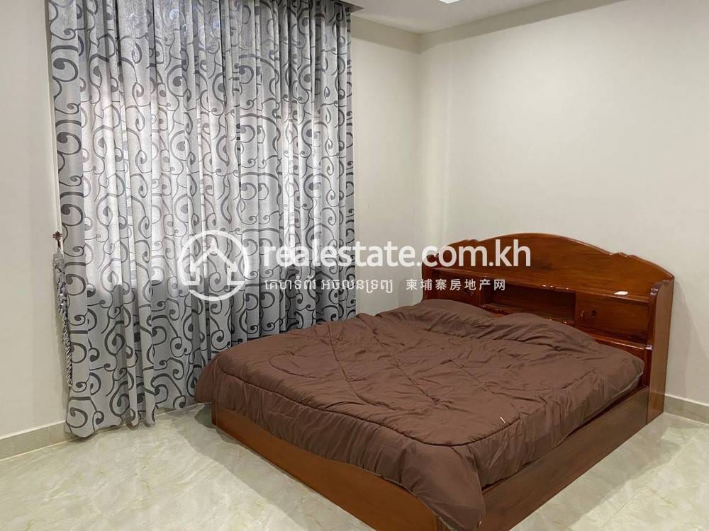 4 Bedrooms Dvojvila K pronájmu for $1,000