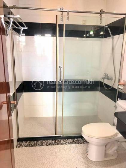 Апартаменты с Обслуживанием Для Аренды in Chamkarmon $650